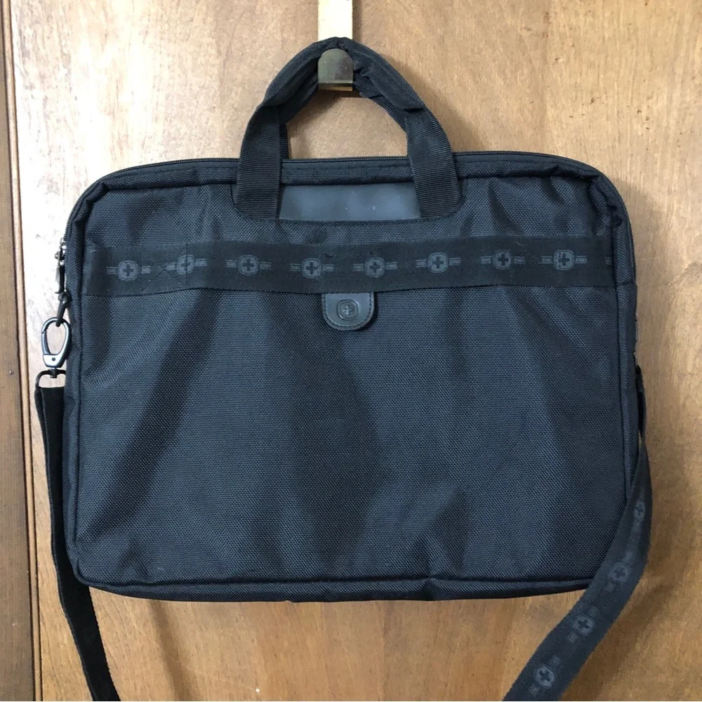 Swiss Gear Wenger Computer Laptop Briefcase Carry On Shoulder Bag Red And Black
